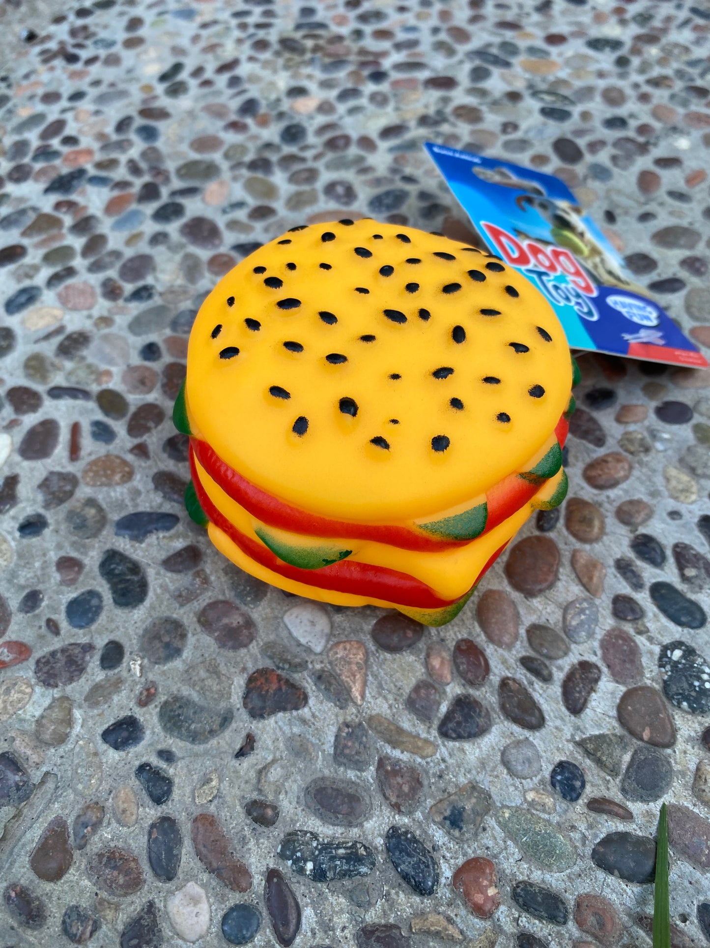 Juguete de Goma con Forma de Hamburguesa – PetZyn Burger Toy